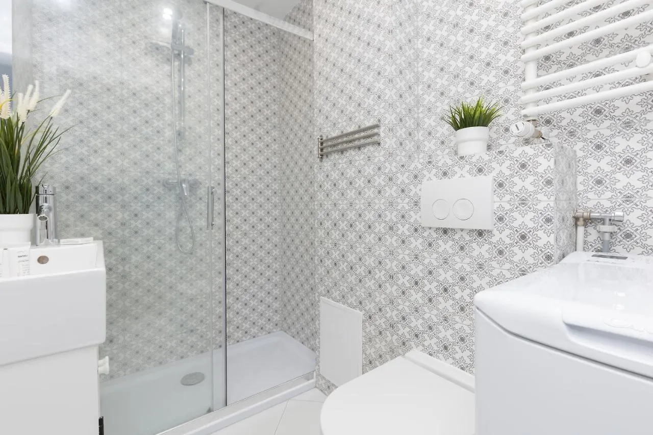 Apartments Golden Warsaw By Noclegi Renters Polonya